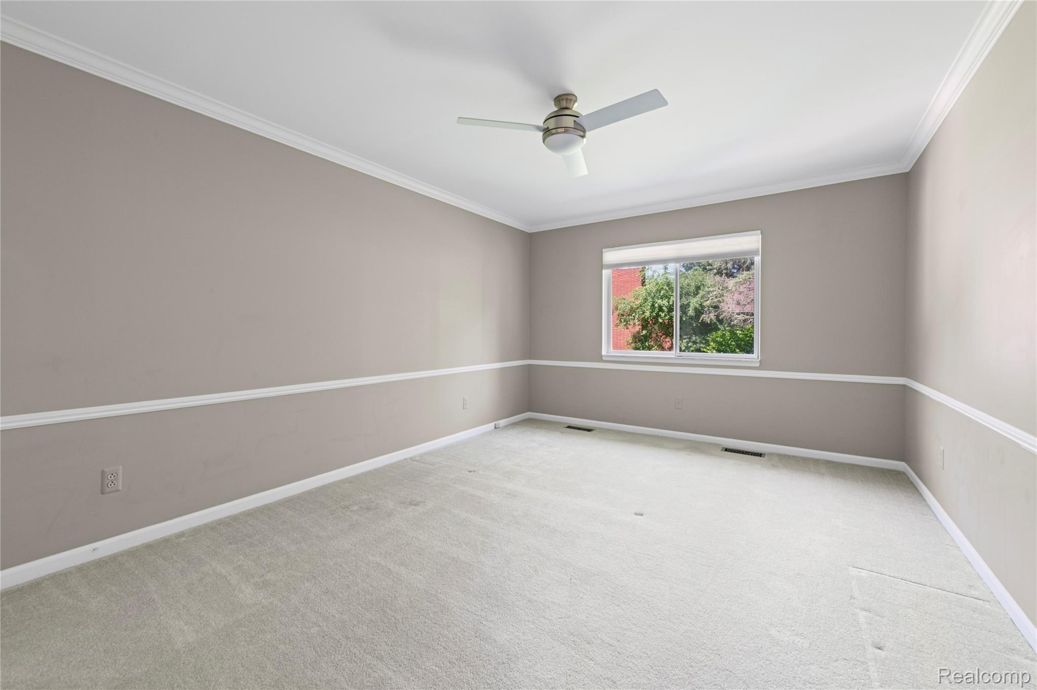 739 Ballantyne Road Grosse Pointe, MI 48236 - Photo 21 of 40