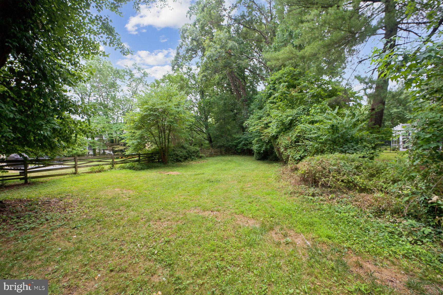 7009 Capitol View Drive McLean, VA 22101 - Photo 18 of 18 Spacious and Spectacular Backyard