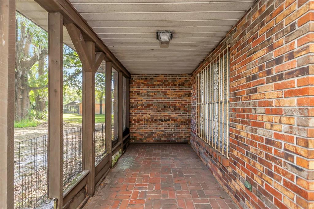 17515 Lakeshore Road Lutz, FL 33558 - Photo 47 of 61