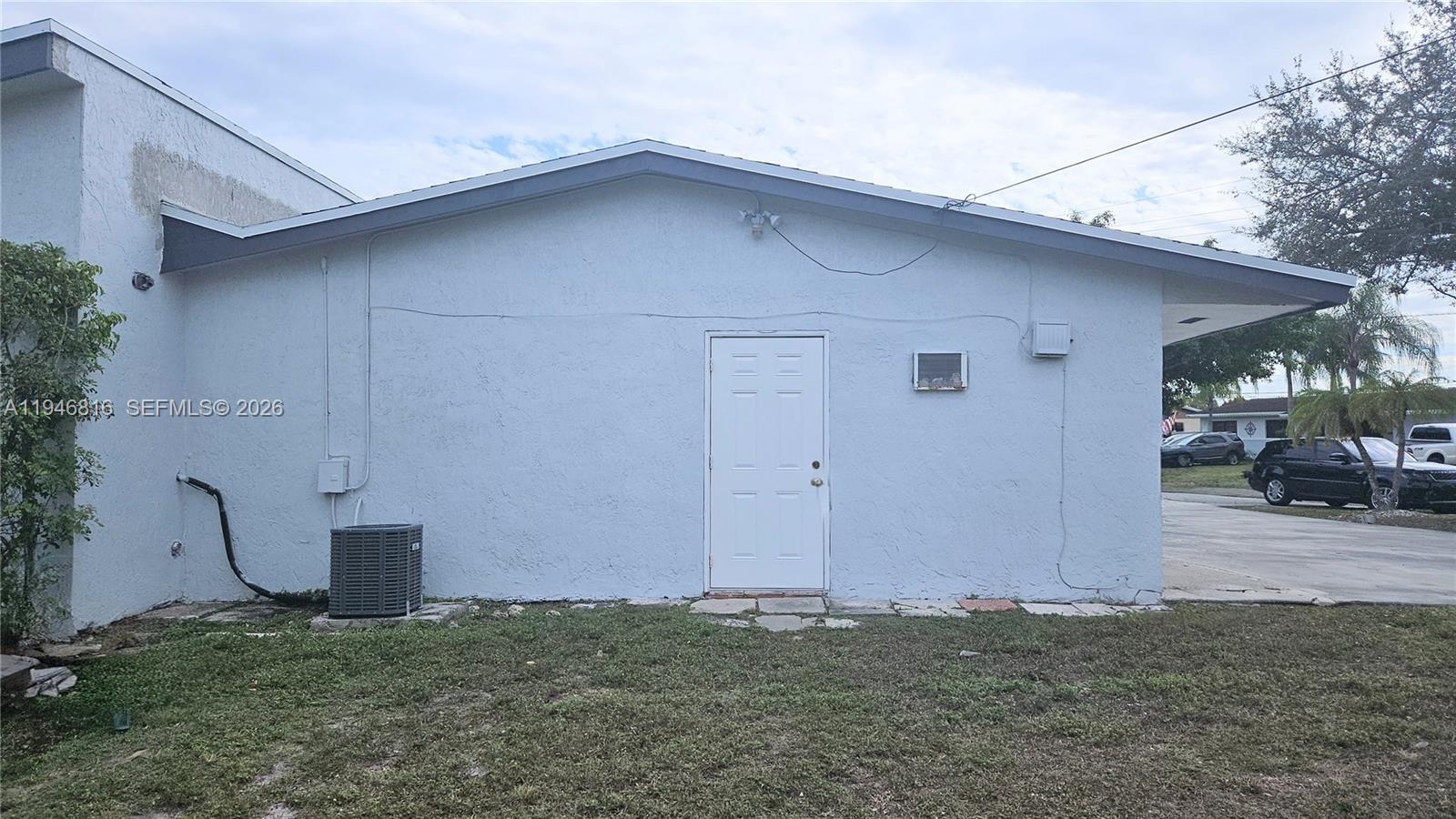 10351 Southwest 49th Street, Unit MAIN Miami, FL 33165 - Photo 11 of 21