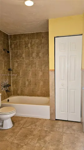 $4,800 | 10351 Southwest 49th Street, Unit MAIN, Miami, FL 33165