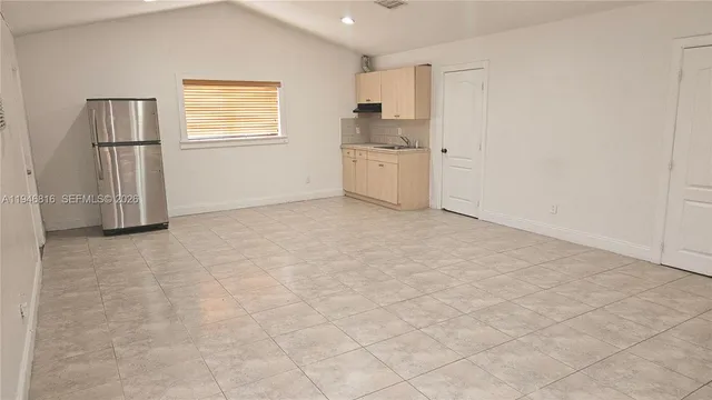 $4,800 | 10351 Southwest 49th Street, Unit MAIN, Miami, FL 33165