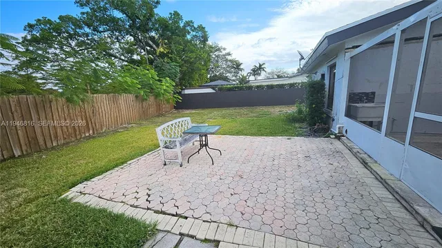 $4,800 | 10351 Southwest 49th Street, Unit MAIN, Miami, FL 33165