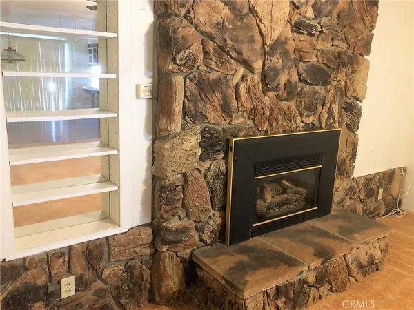 $1,950 | 14524 Lighthouse Lane, Helendale, CA 92342
