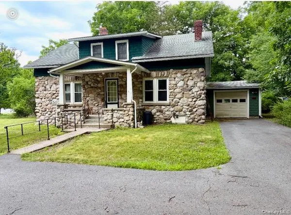 $399,000 | 623 Walker Valley Road, Pine Bush, NY 12566