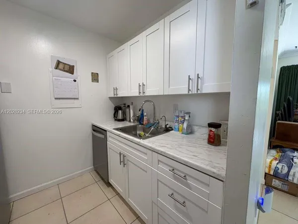 $1,600 | 1141 Lake Victoria Drive, Unit F, West Palm Beach, FL 33411