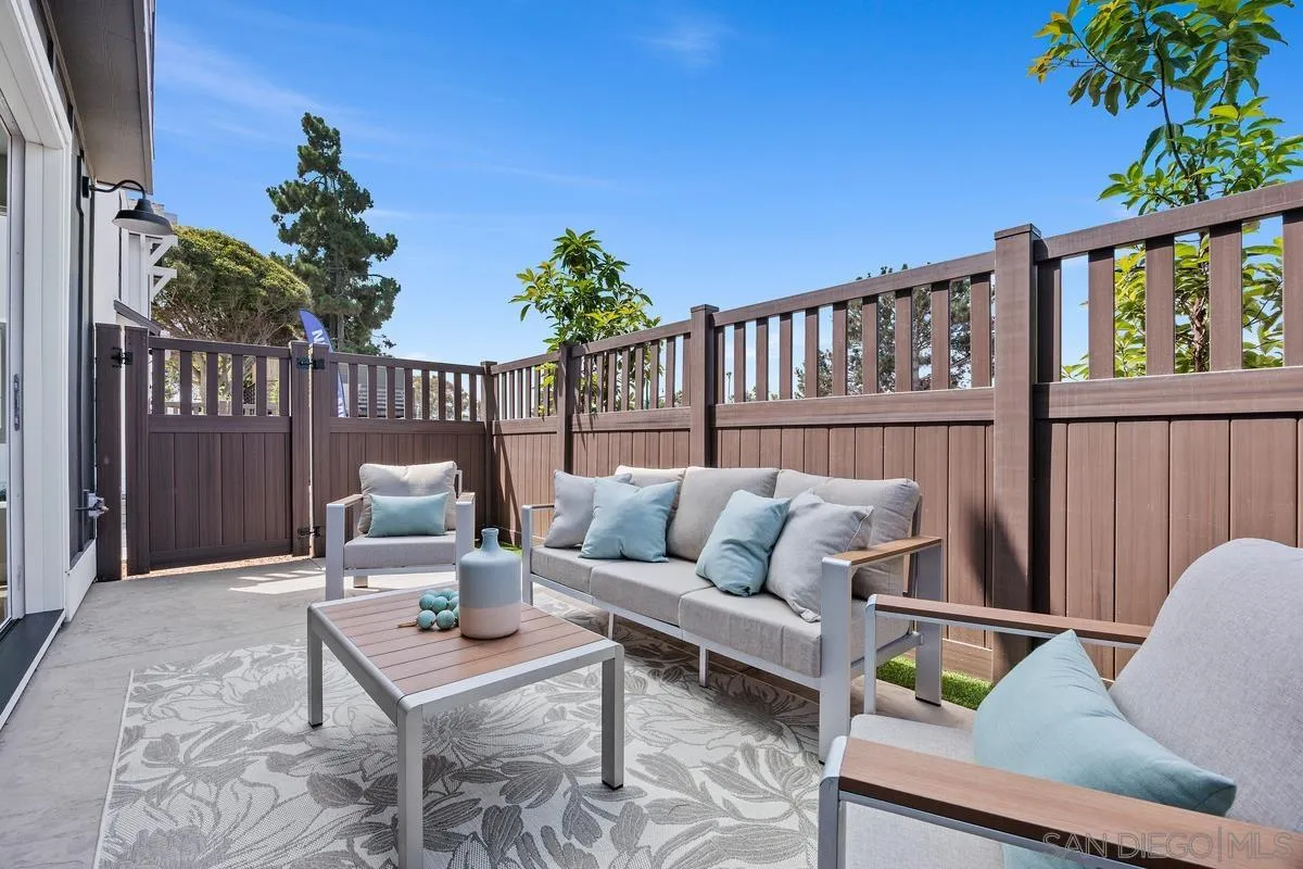 559 North Vulcan Avenue Encinitas, CA 92024 - Photo 32 of 50 a outdoor living space with furniture