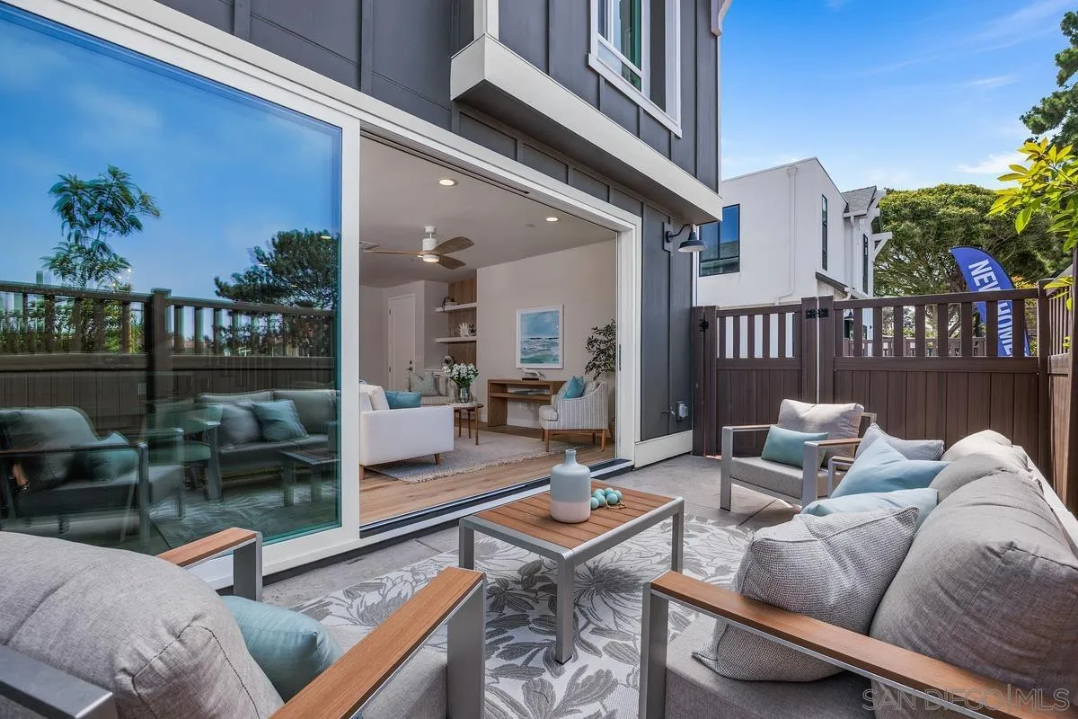 559 North Vulcan Avenue Encinitas, CA 92024 - Photo 33 of 50 a balcony with furniture and a potted plant