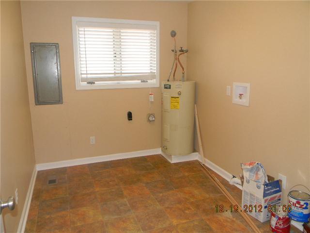 499 Buck Perry Road Bethpage, TN 37022 - Photo 10 of 19 Utility Room