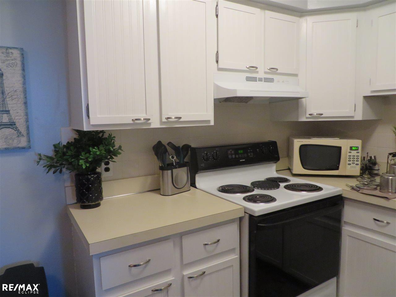 29313 Hayes Road Warren, MI 48088 - Photo 13 of 17