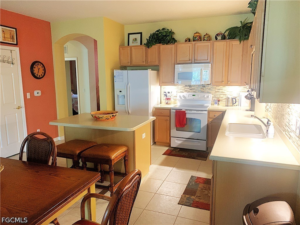 14961 Reflection Key Circle, Unit 412 Fort Myers, FL 33907 - Photo 4 of 26