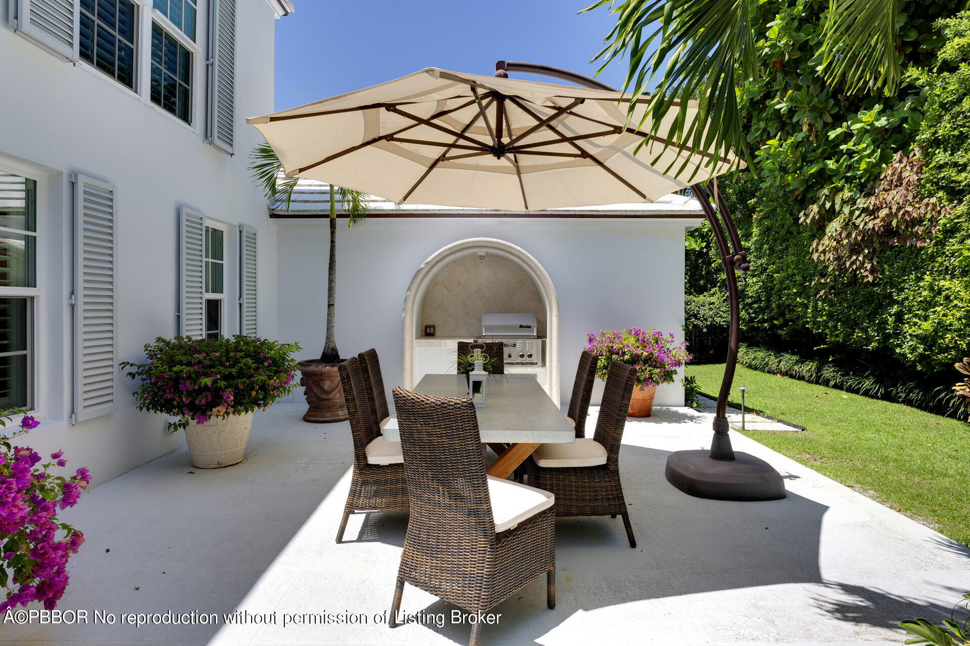 327 Arabian Road Palm Beach, FL 33480 - Photo 11 of 26 OUTDOOR_DINING