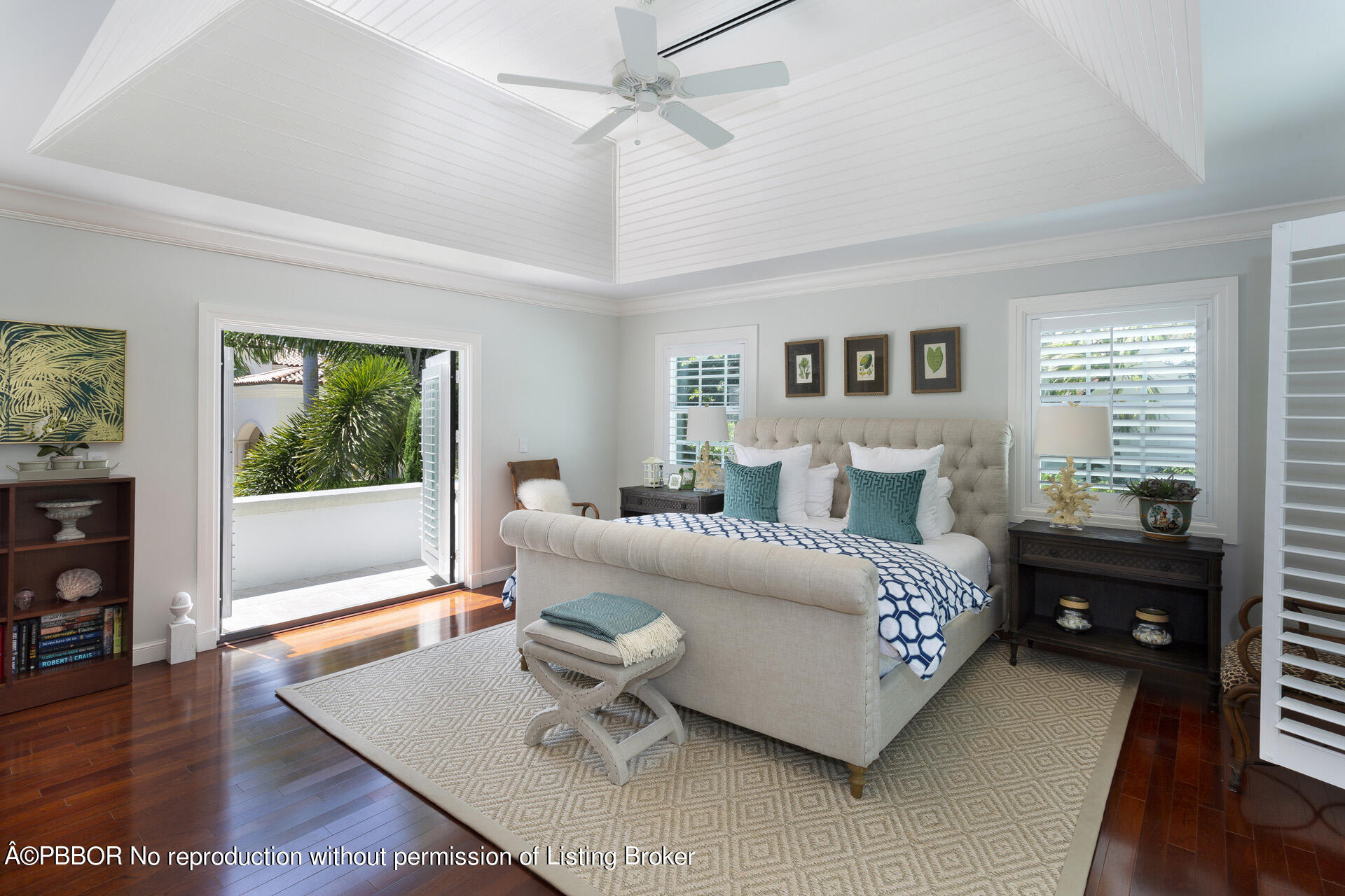 327 Arabian Road Palm Beach, FL 33480 - Photo 16 of 26 MASTER_BED