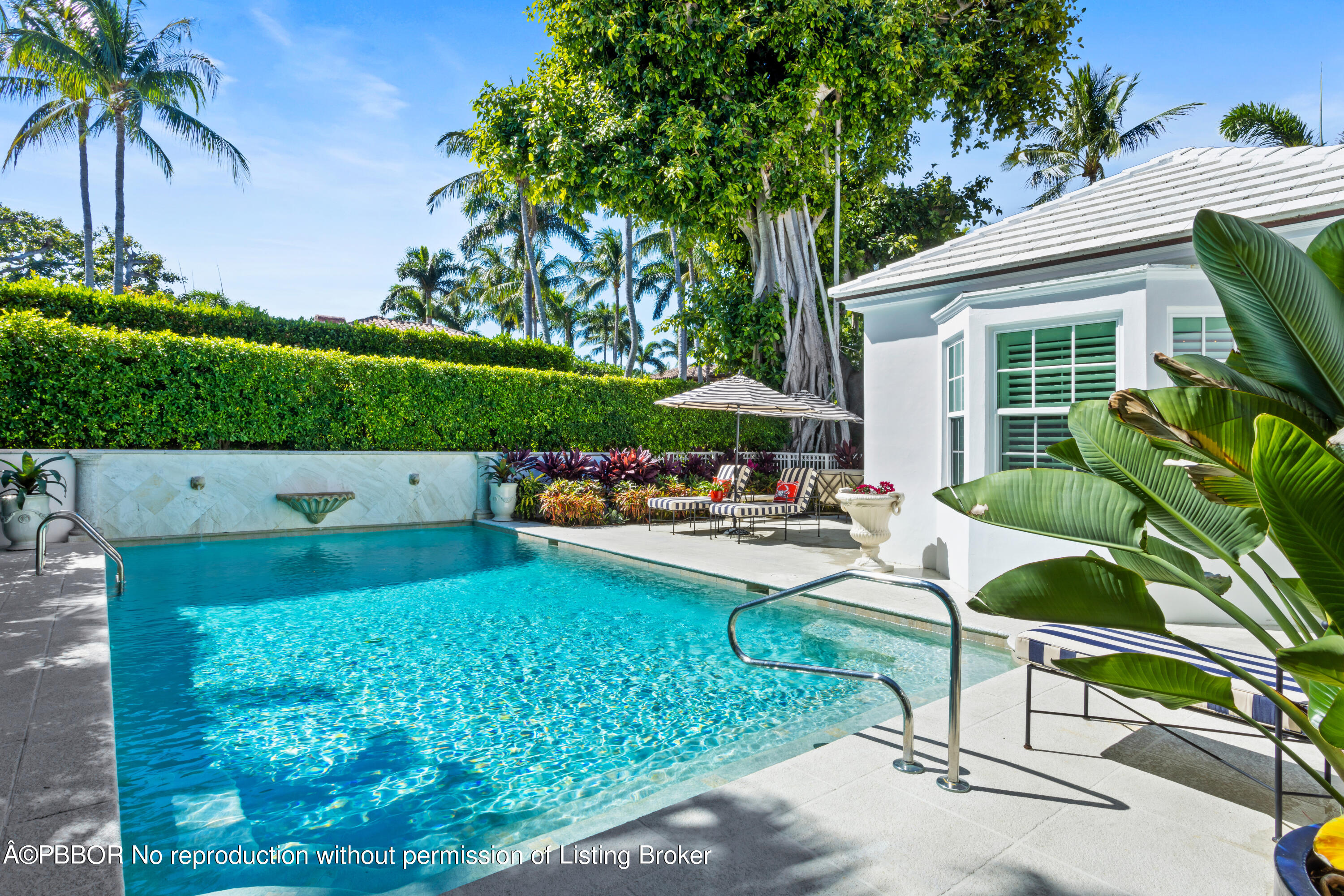 327 Arabian Road Palm Beach, FL 33480 - Photo 25 of 26 REAR_POOL_RIGHT_ANGLE_DETAIL