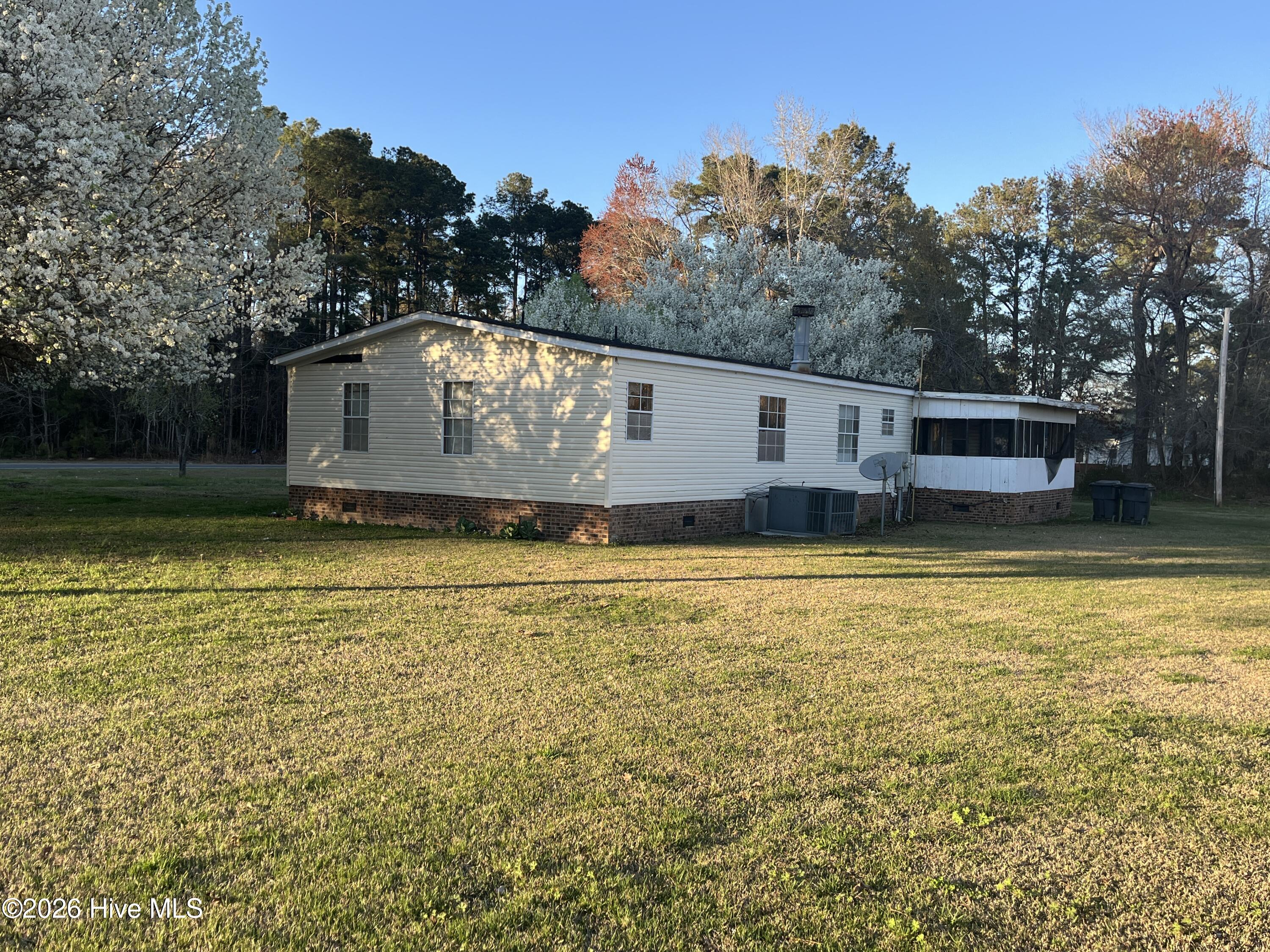 2185 Peacock Road Whiteville, NC 28472 - Photo 5 of 52 IMG_9757