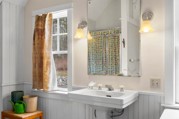 $578,500 | 144 Middle Road, Edgecomb, ME 04556