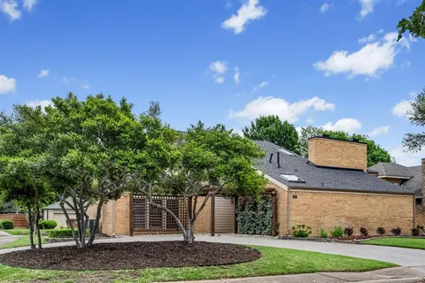 $775,000 | 7168 Manor Oaks Drive, Dallas, TX 75248