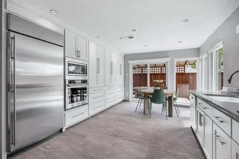 $775,000 | 7168 Manor Oaks Drive, Dallas, TX 75248