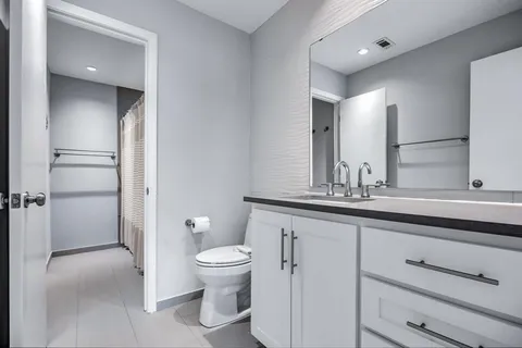 $775,000 | 7168 Manor Oaks Drive, Dallas, TX 75248