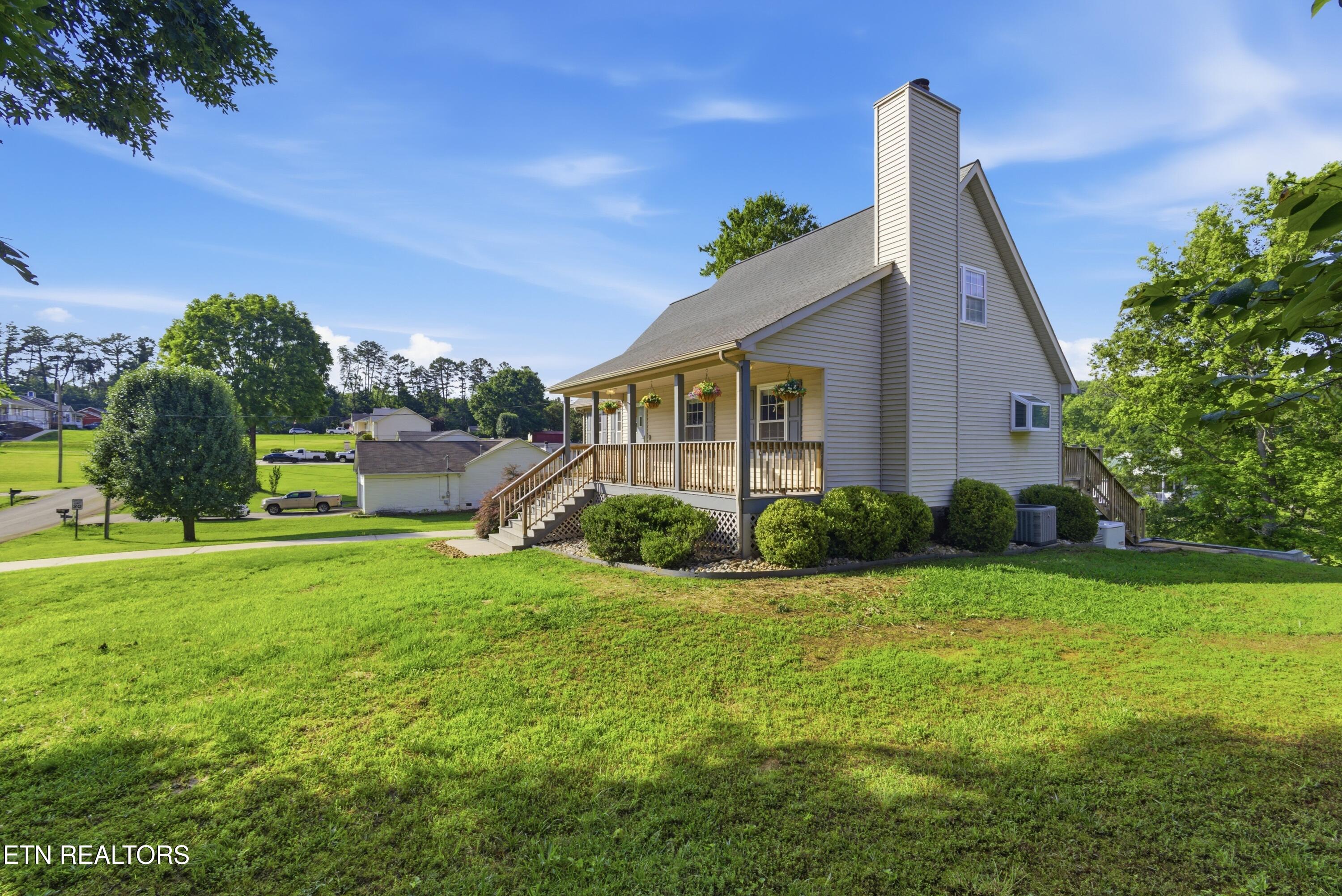 135 Rebel Road Harriman, TN 37748 - Photo 2 of 57 476W1155