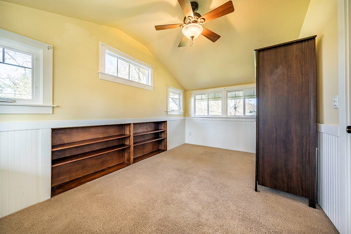 1016 Reddy Avenue Medford, OR 97504 - Photo 21 of 37 DSC06078-HDR