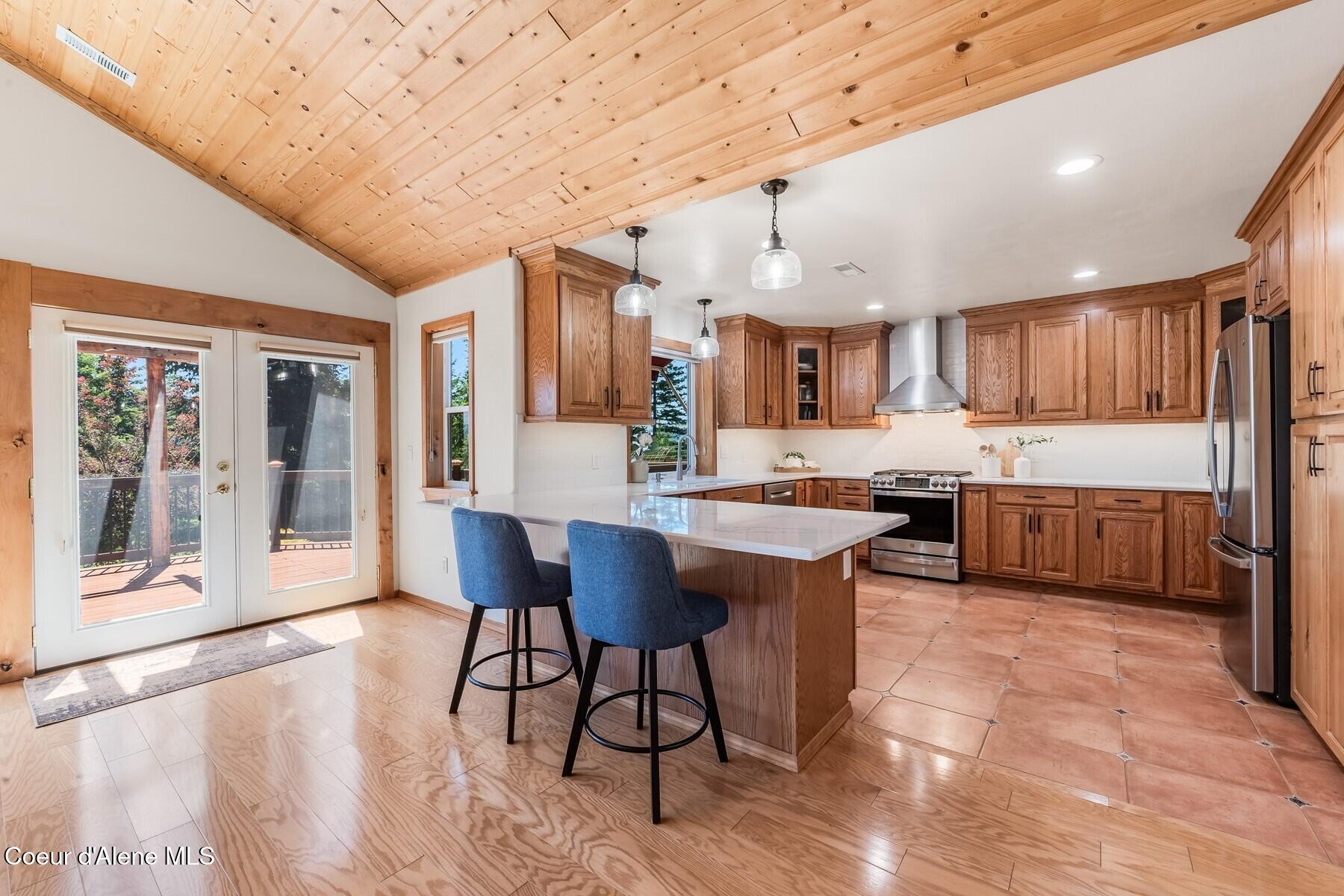 218 Topaz Trail Sandpoint, ID 83864 - Photo 16 of 70 Calcutta Arno Quartz Counters