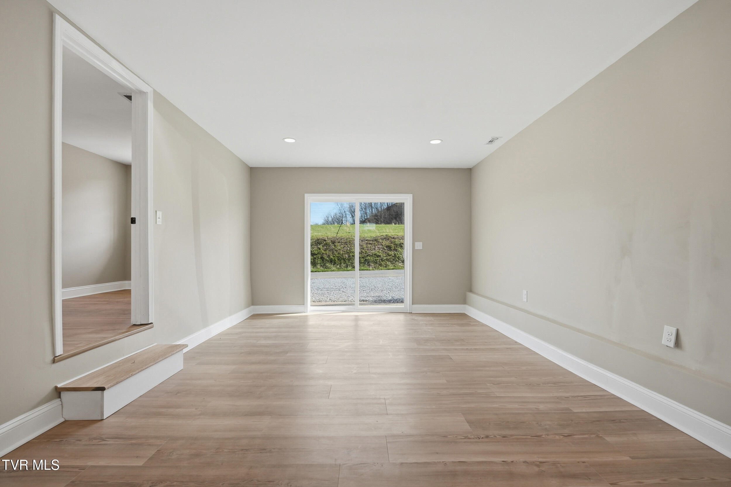 291 Old Bethel Road Bristol, TN 37620 - Photo 16 of 32 16_291 old bethel rd-12