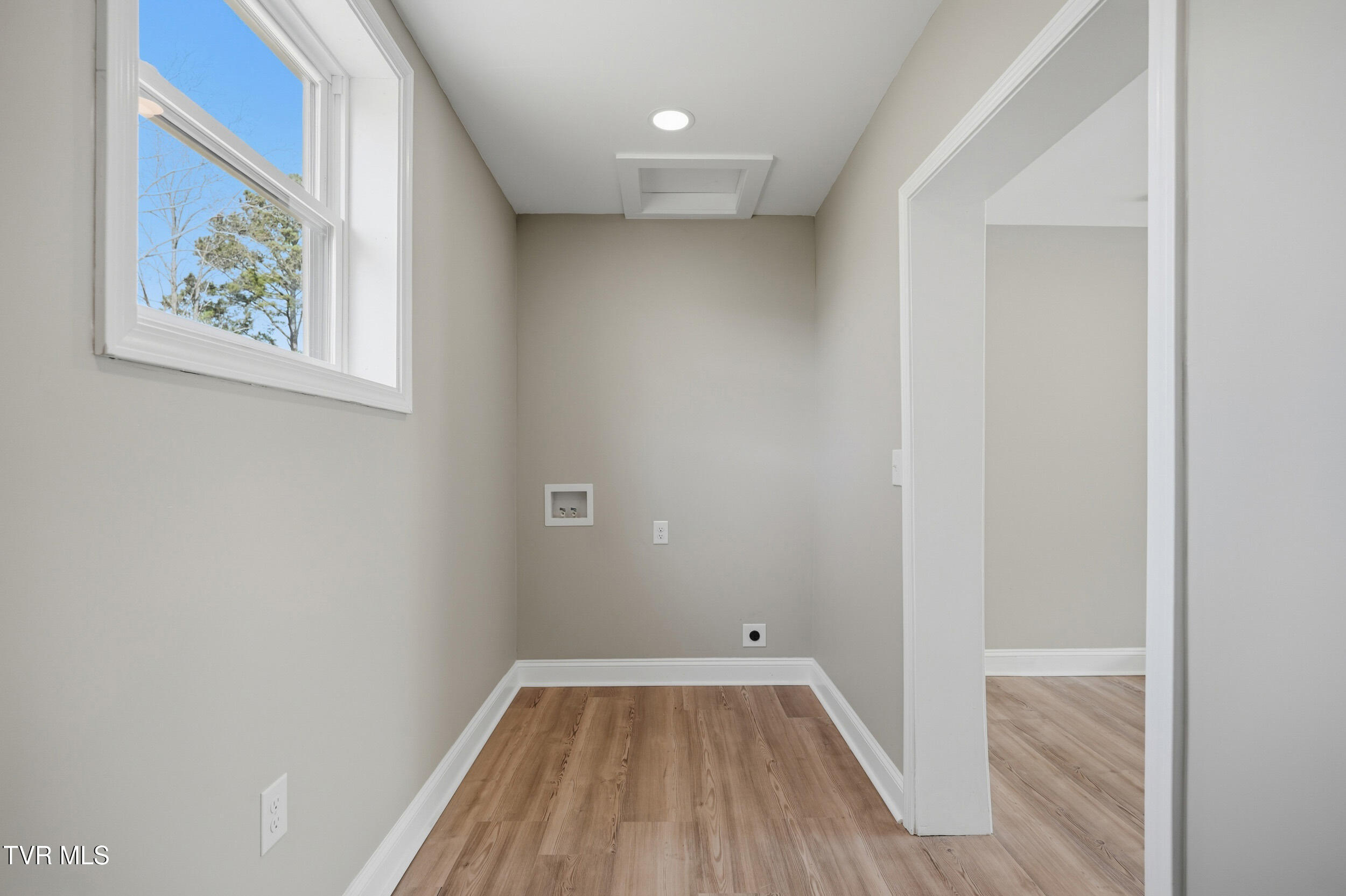 291 Old Bethel Road Bristol, TN 37620 - Photo 17 of 32 17_291 old bethel rd-13