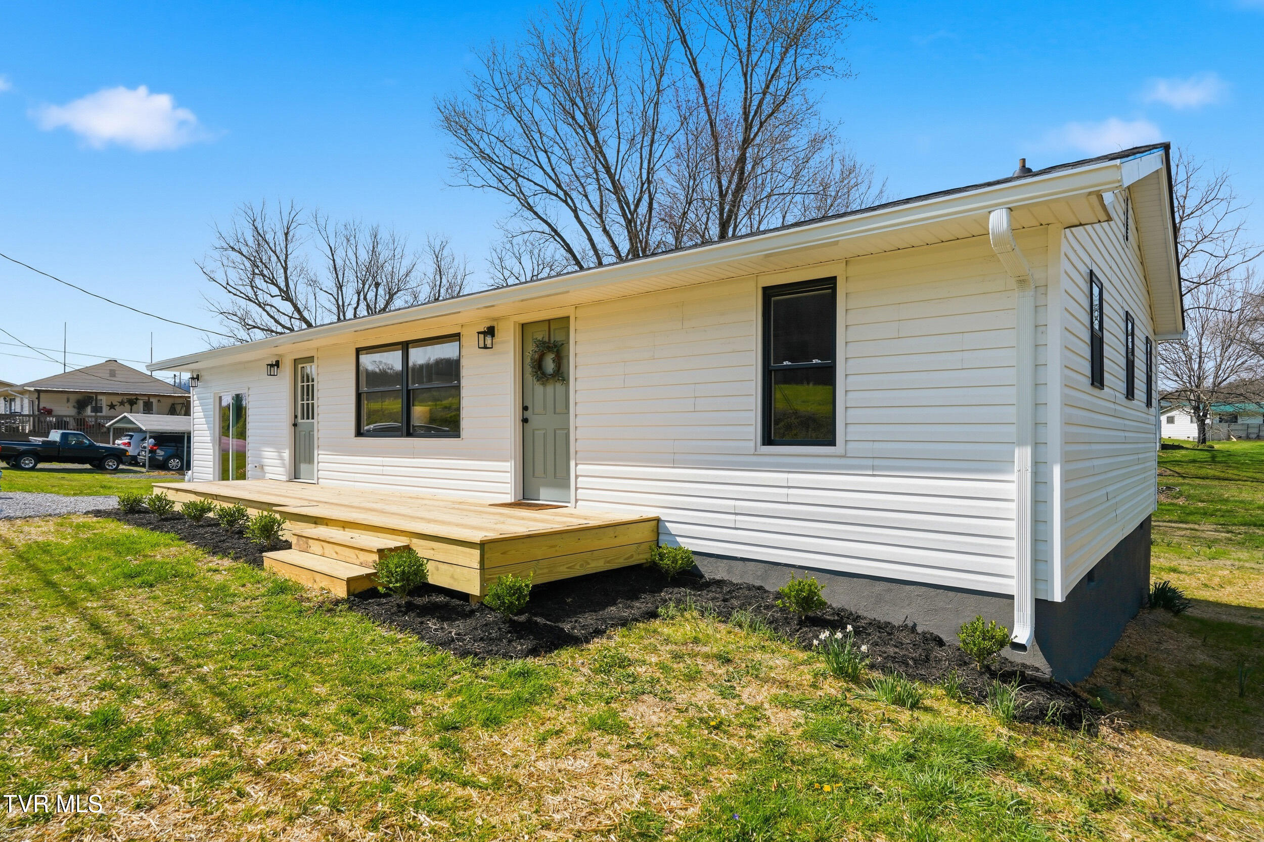 291 Old Bethel Road Bristol, TN 37620 - Photo 2 of 32 2_291 old bethel rd-15