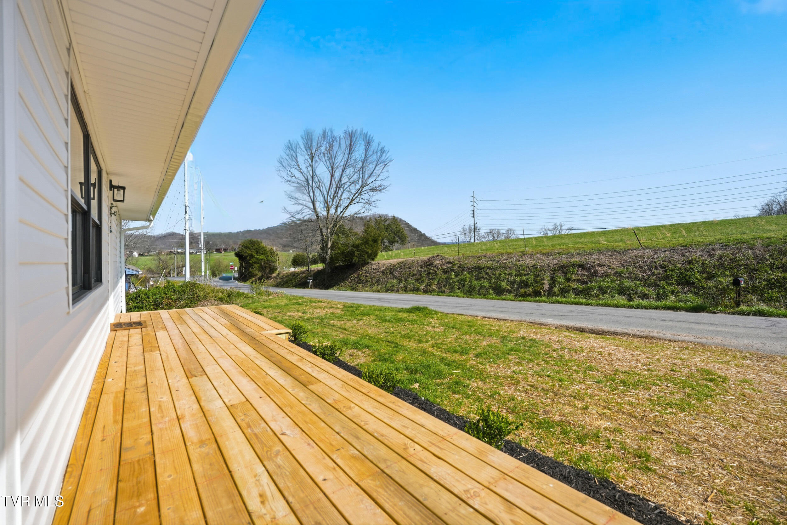 291 Old Bethel Road Bristol, TN 37620 - Photo 4 of 32 4_291 old bethel rd-8