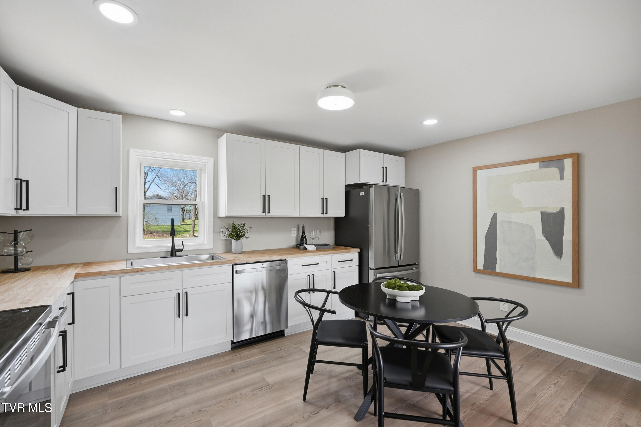 291 Old Bethel Road Bristol, TN 37620 - Photo 10 of 32 10_291 old bethel rd-21