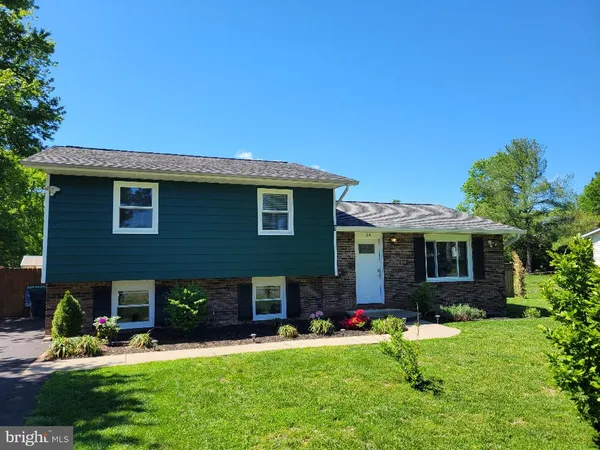 $2,300 | 24 Colebrook Road, Fredericksburg, VA 22405