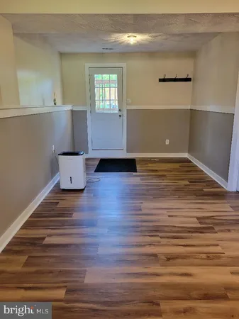 $2,300 | 24 Colebrook Road, Fredericksburg, VA 22405