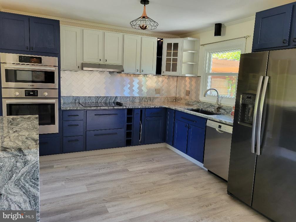 24 Colebrook Road Fredericksburg, VA 22405 - Photo 3 of 22 Gorgeous Updated Kitchen