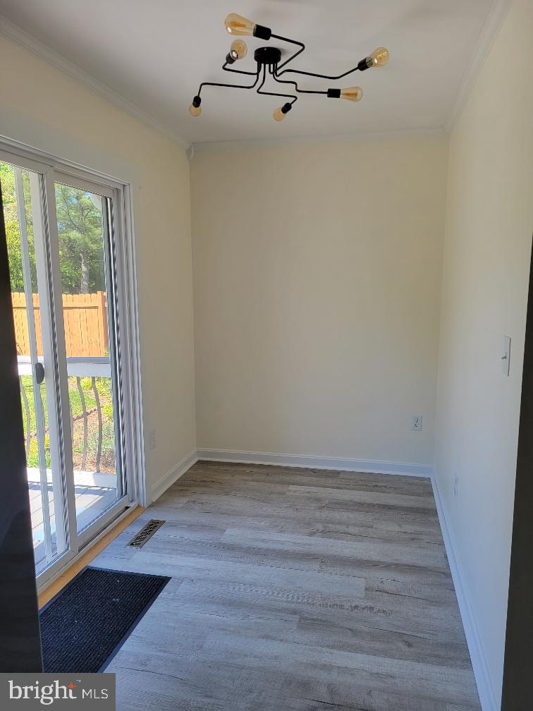 24 Colebrook Road Fredericksburg, VA 22405 - Photo 5 of 22 Kitchen Table Space or Office