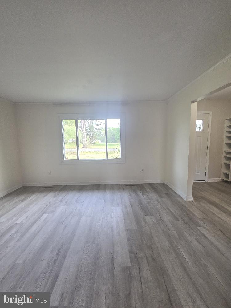 24 Colebrook Road Fredericksburg, VA 22405 - Photo 9 of 22 Living Room