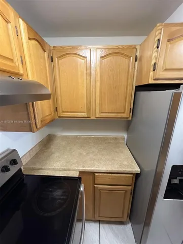 $245,000 | 9686 Fontainebleau Boulevard, Unit 402, Miami, FL 33172