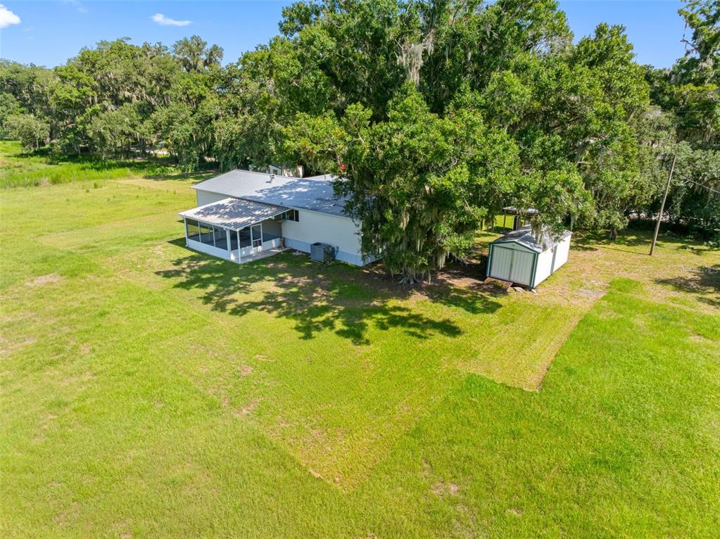 2806 Lawrence Road Plant City, FL 33565 - Photo 9 of 44 Gallery Image 9
