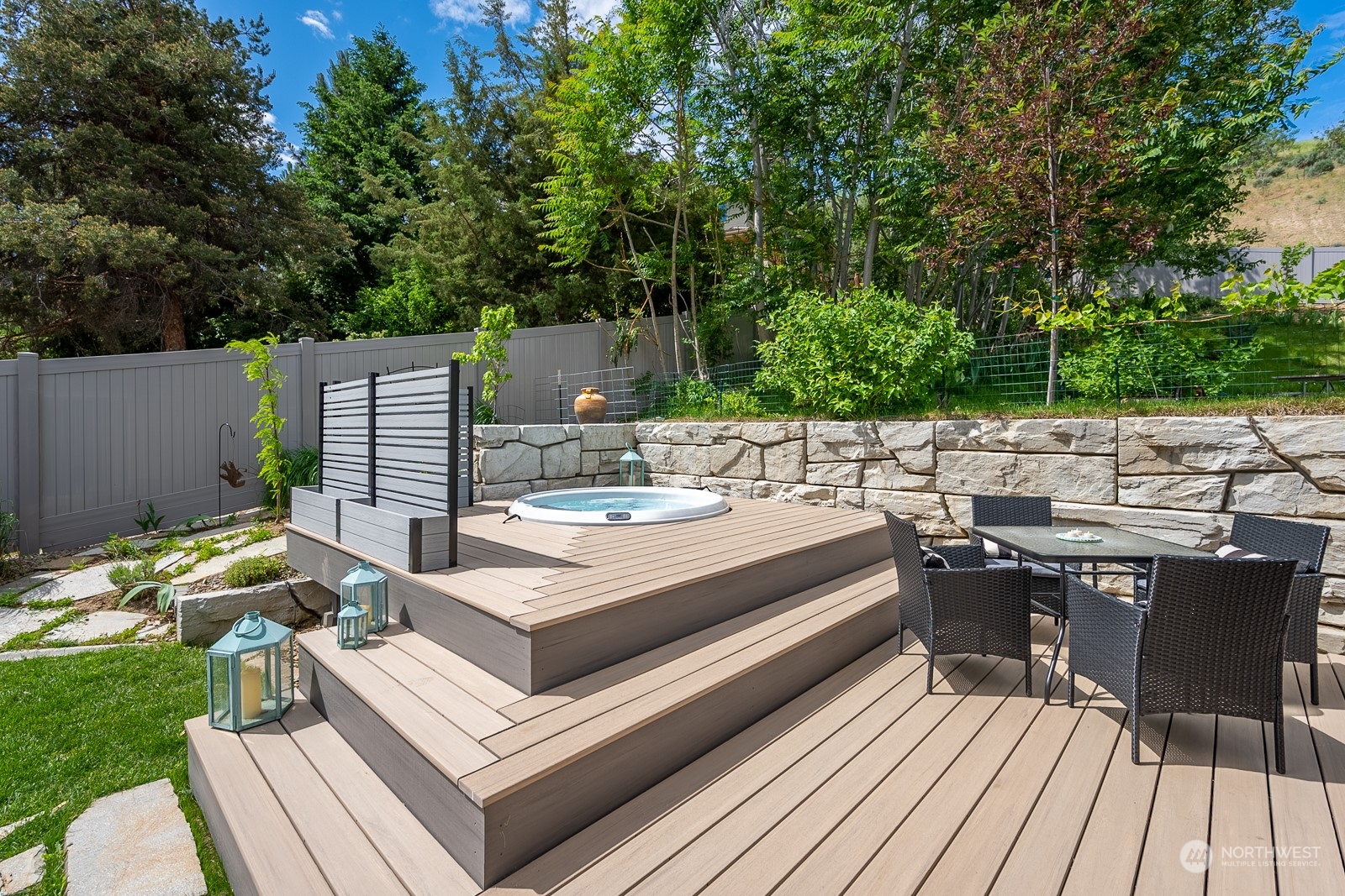 949 Spring Mountain Drive Wenatchee, WA 98801 - Photo 26 of 33 a view of a patio with table and chairs and couches