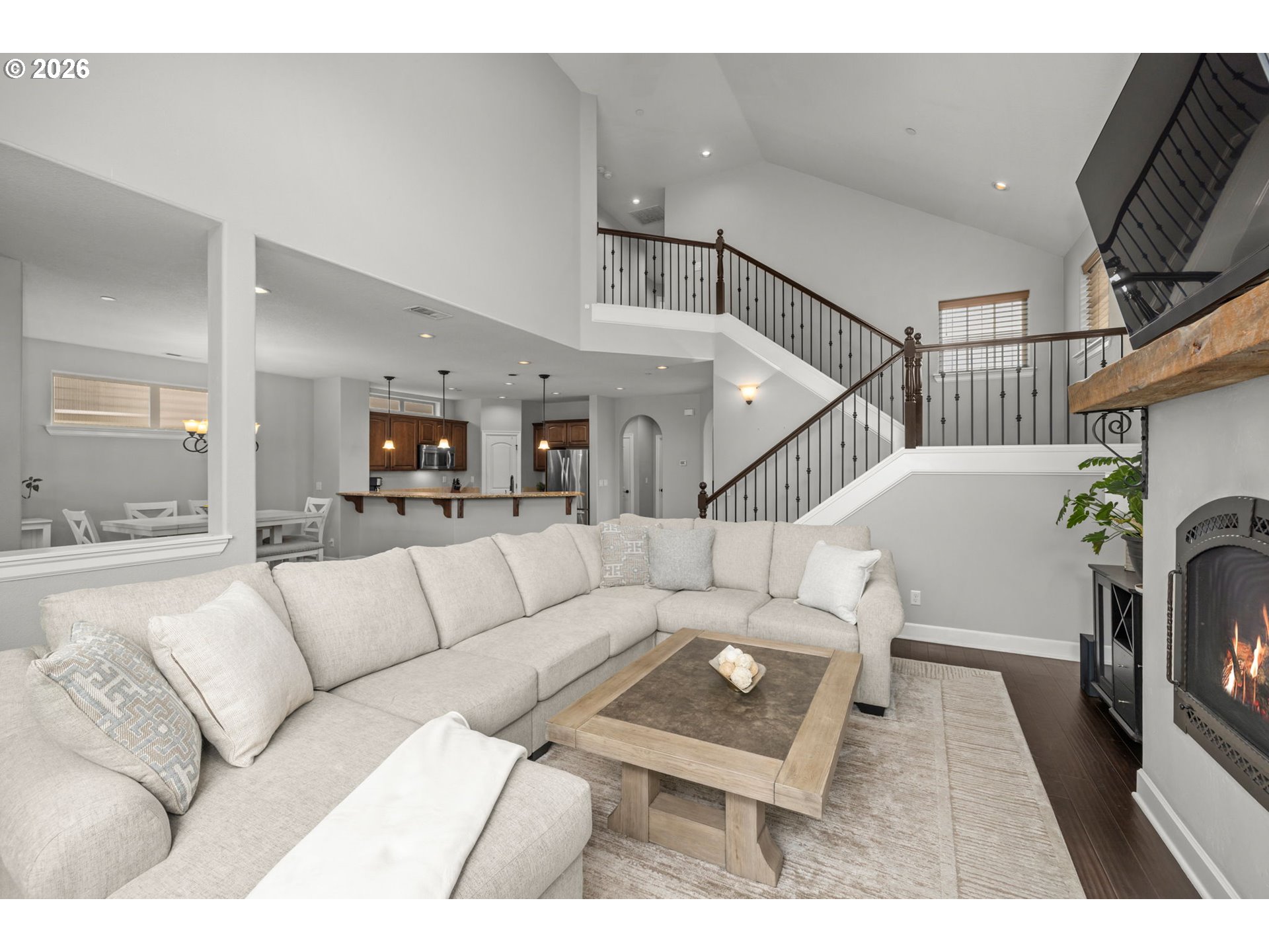 29374 Southwest Brown Road Wilsonville, OR 97070 - Photo 7 of 38 Living Room