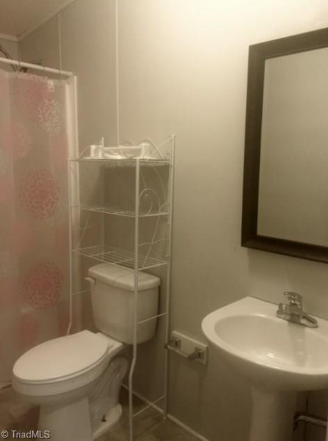 421 Drum Road Reidsville, NC 27320 - Photo 12 of 25 Gallery Image 12