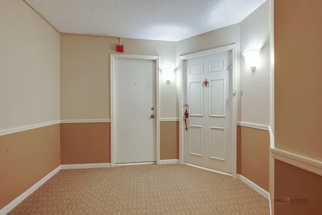 $649,000 | 1671 Mission Hills Road, Unit 302, Northbrook, IL 60062