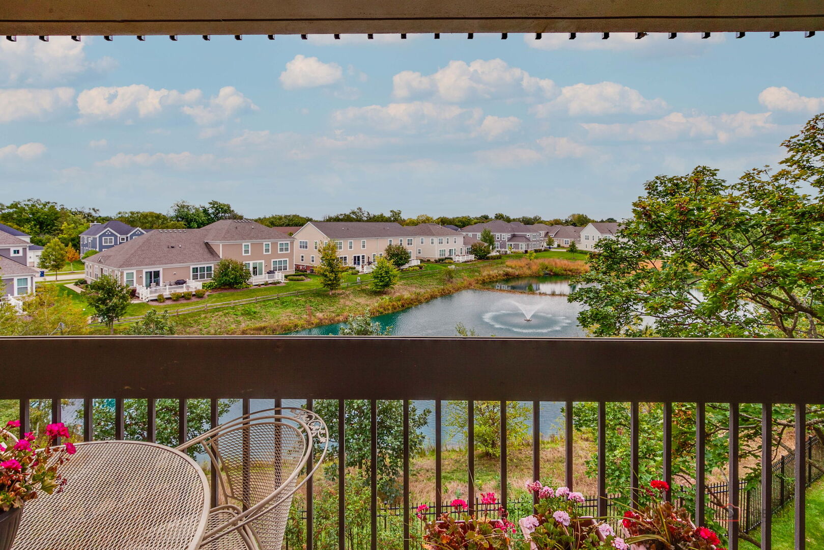 1671 Mission Hills Road, Unit 302 Northbrook, IL 60062 - Photo 8 of 44