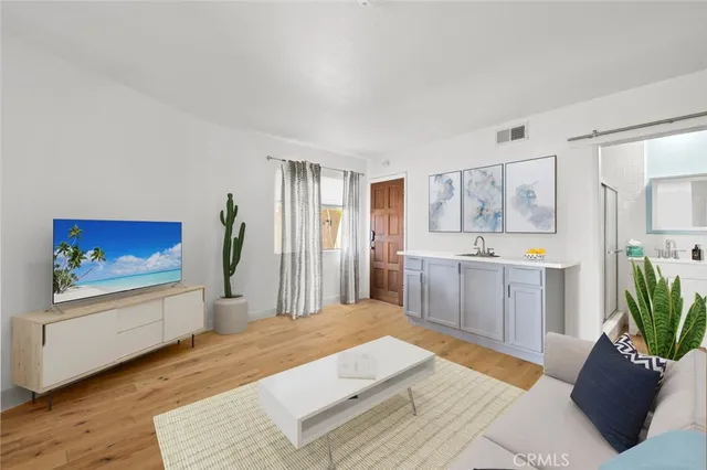 $2,595,000 | 421 Loma Terrace, Laguna Beach, CA 92651