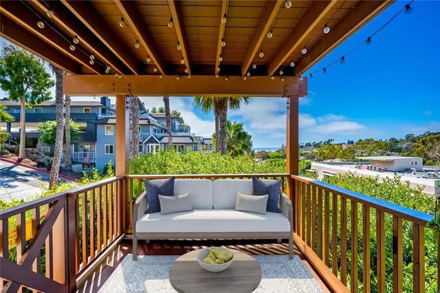 $2,595,000 | 421 Loma Terrace, Laguna Beach, CA 92651