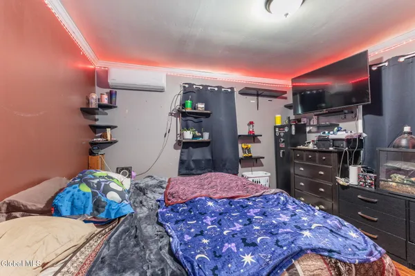 $205,000 | 1070 Inner Drive, Schenectady, NY 12303