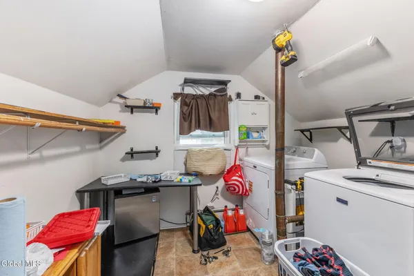 $205,000 | 1070 Inner Drive, Schenectady, NY 12303