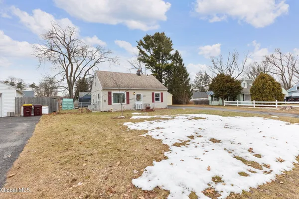 $205,000 | 1070 Inner Drive, Schenectady, NY 12303