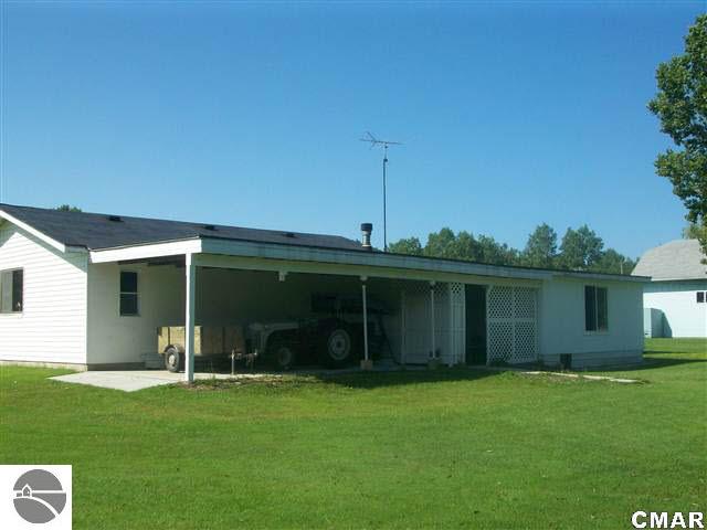 7021 East Baseline Road Mount Pleasant, MI 48858 - Photo 2 of 10 1769765-1.JPG
