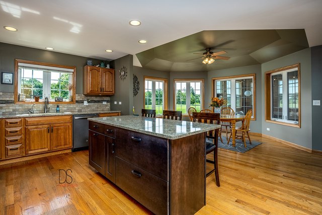 1716 North 2479th Road Ottawa, IL 61350 - Photo 14 of 35